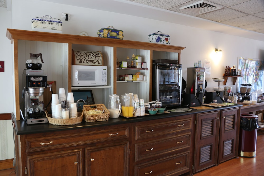 Camden Riverhouse Hotel - photo 67