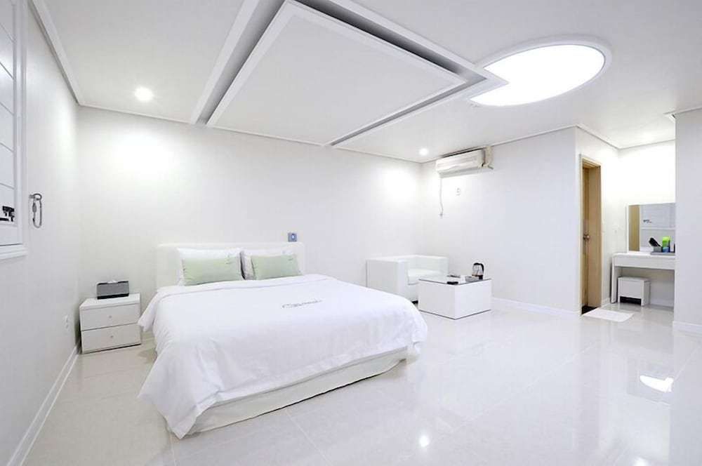 Big Apple Motel - carbon neutral hotel in Busan