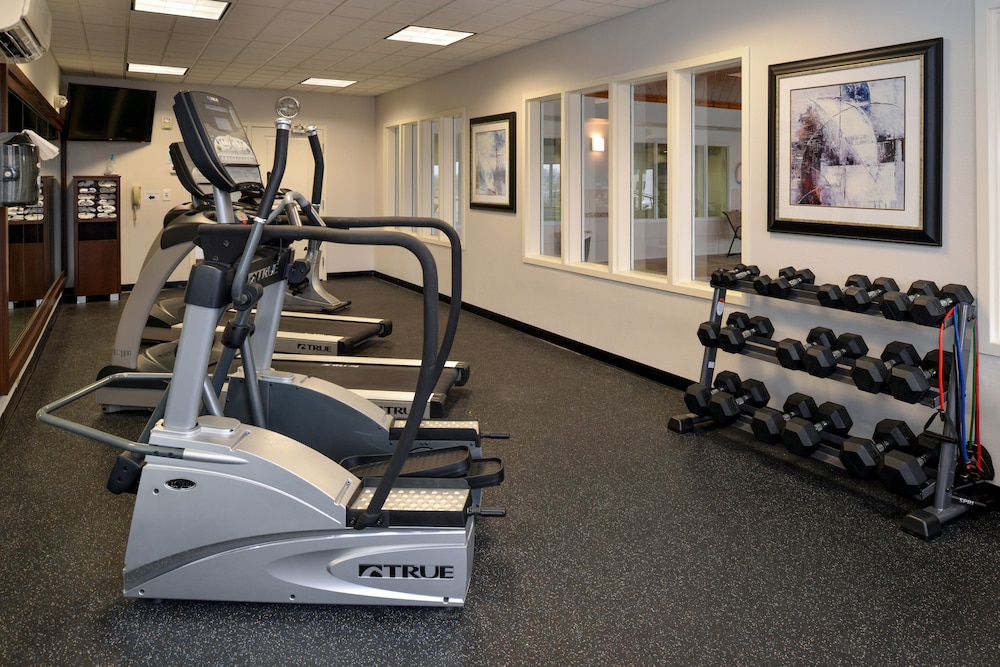 Holiday Inn Express & Suites Greenfield by IHG - photo 18