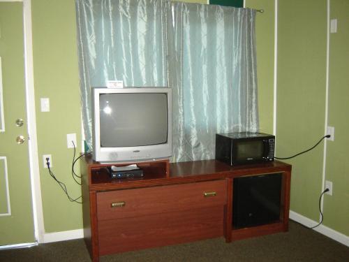 Bali Hai Motel - photo 8
