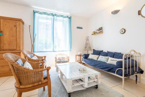 Plage 300m Bleu Sale 4 Ch — Guilvinec