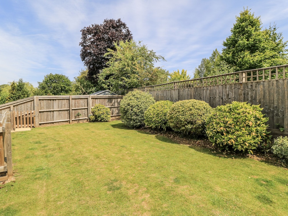 White Stones in Burford, United Kingdom