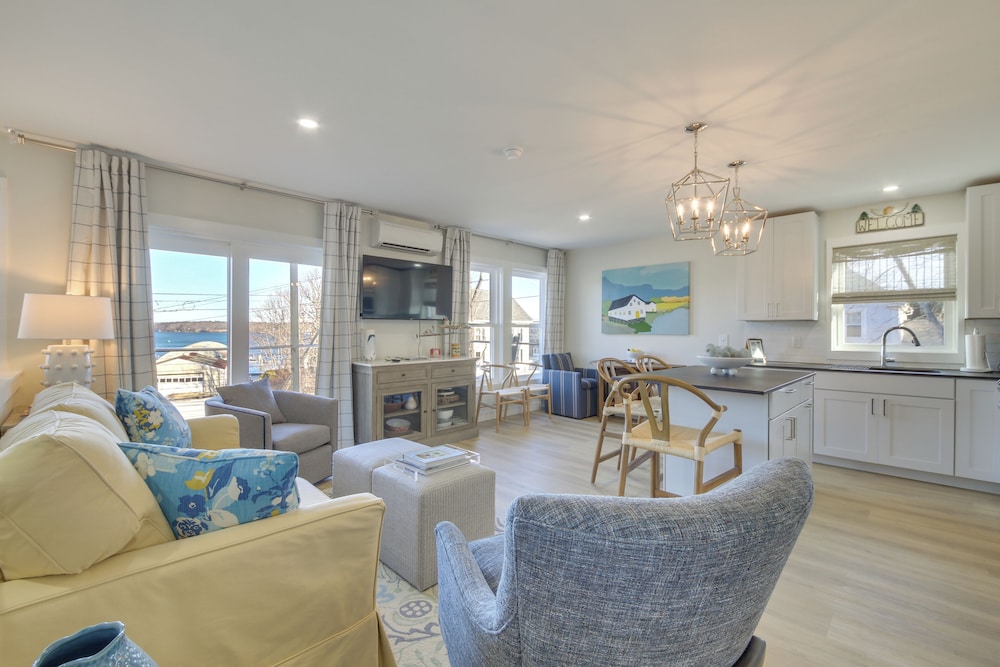 Deck w Water Views: Quiet East Boothbay Retreat — hotel in Boothbay