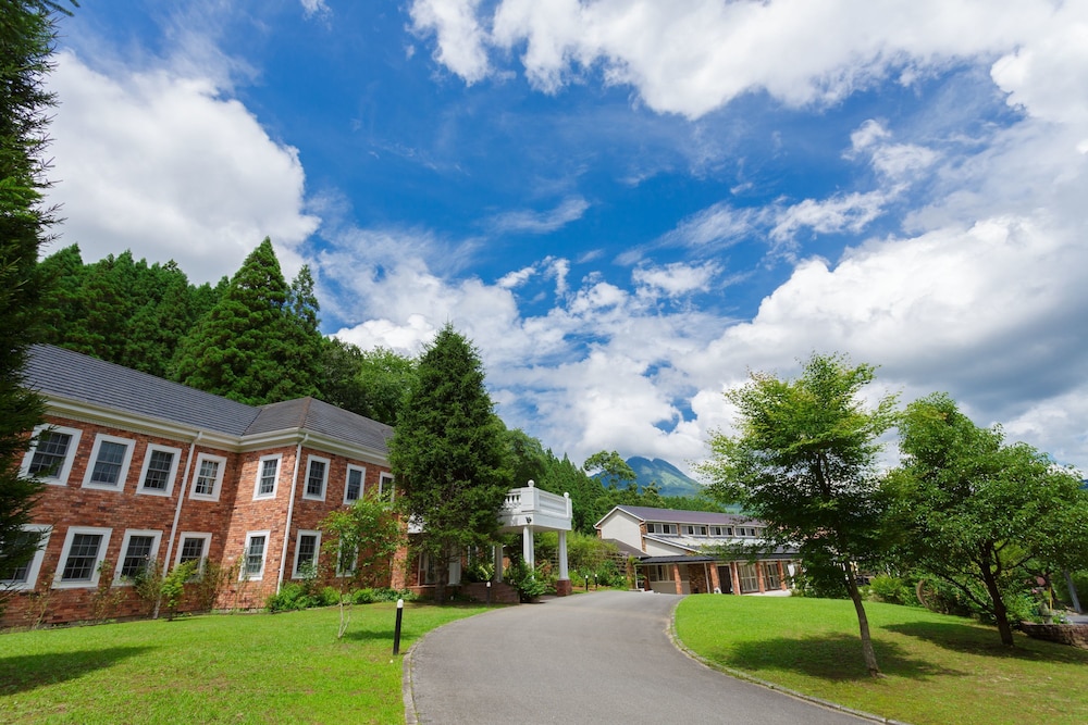 Yufuin Hotel Morino Terrace in Yufu, Japan