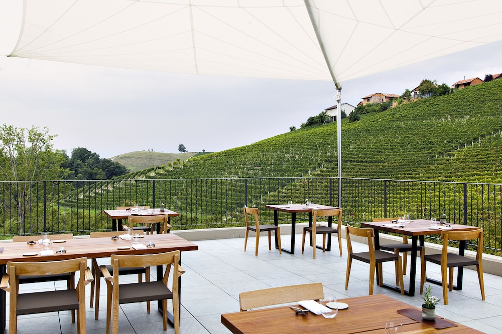 Relais Divino — Monforte D Alba