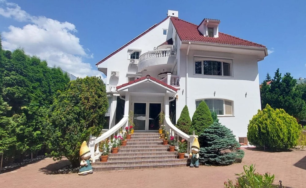 Boutique Hotel Club Austria in Busteni, Romania
