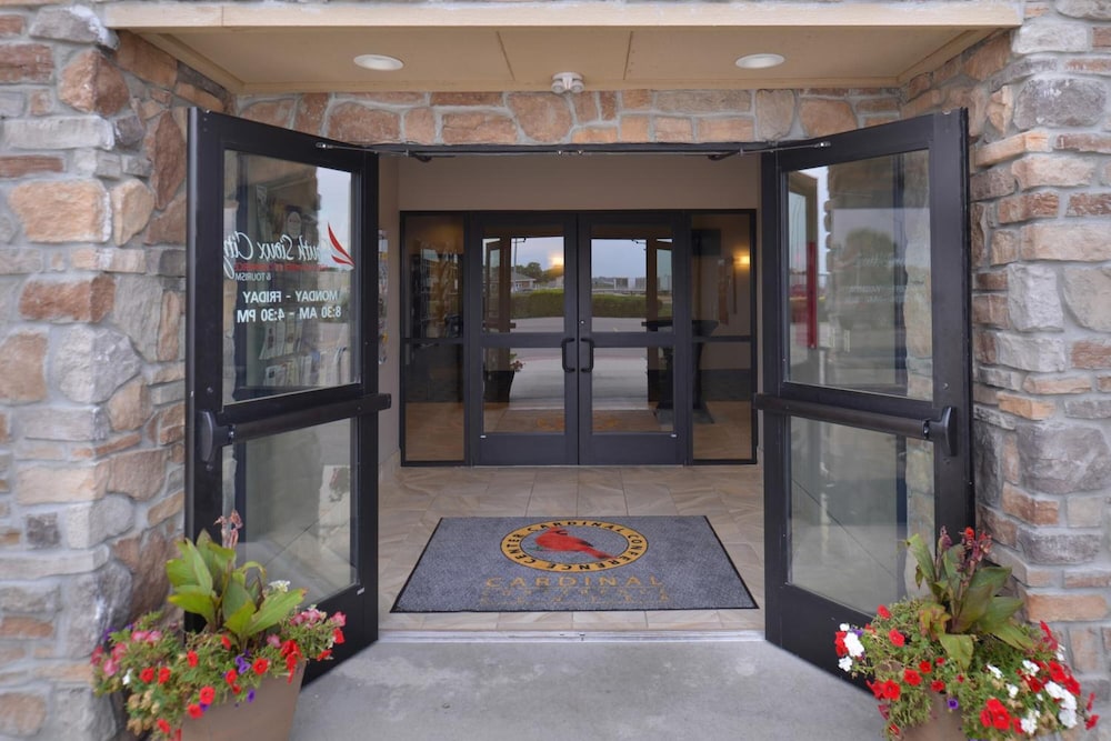 Cottonwood Inn and Conference Center - photo 43