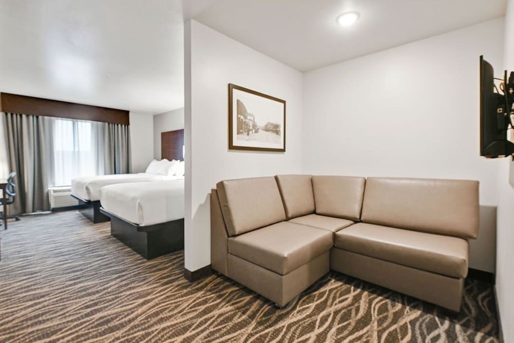 Cobblestone Hotel & Suites Mosinee - photo 48