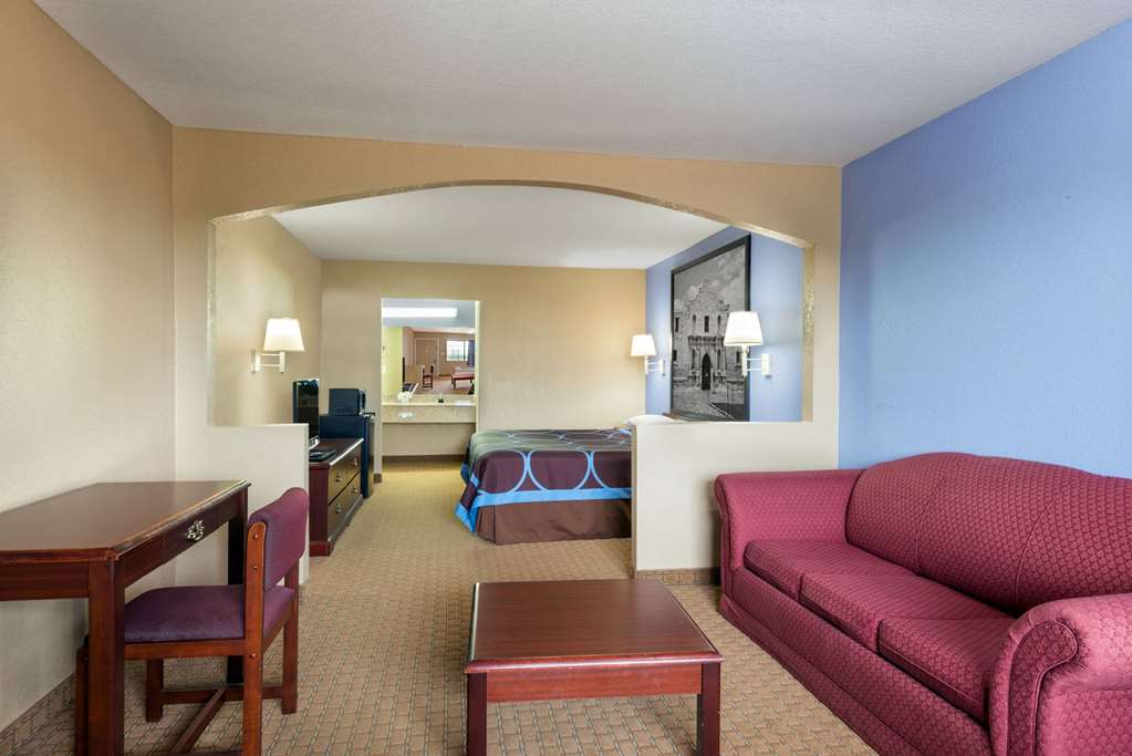 Super 8 by Wyndham San Antonio Riverwalk Area - photo 14