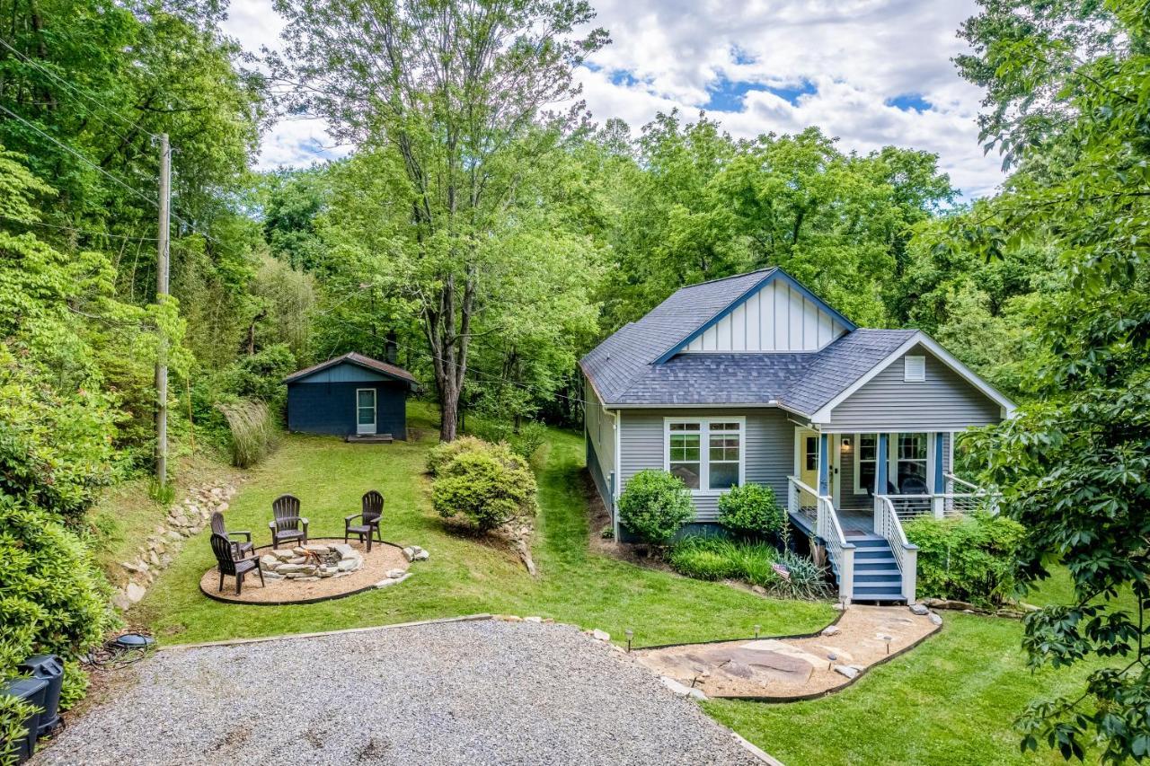 Hilltop Hideaway - last minute hotel in Asheville