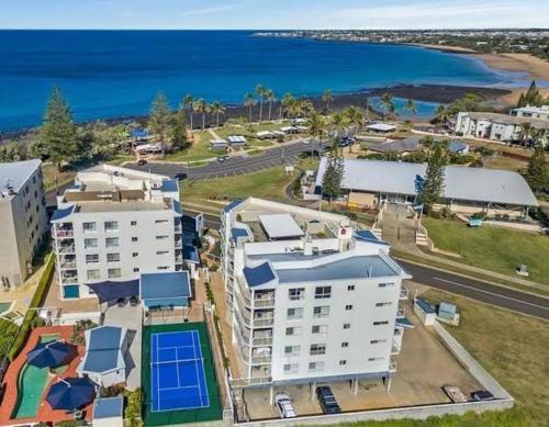 Ocean Front Apartment At The Bargara Blue Resort — Bargara