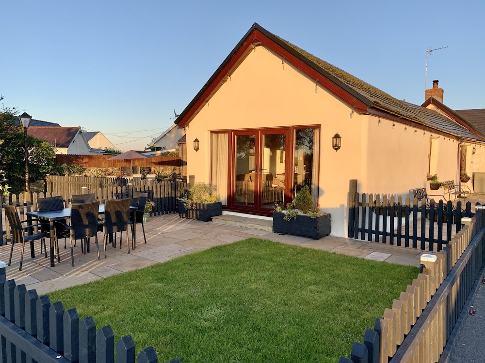Potters Barn - carbon neutral hotel in Kilgetty