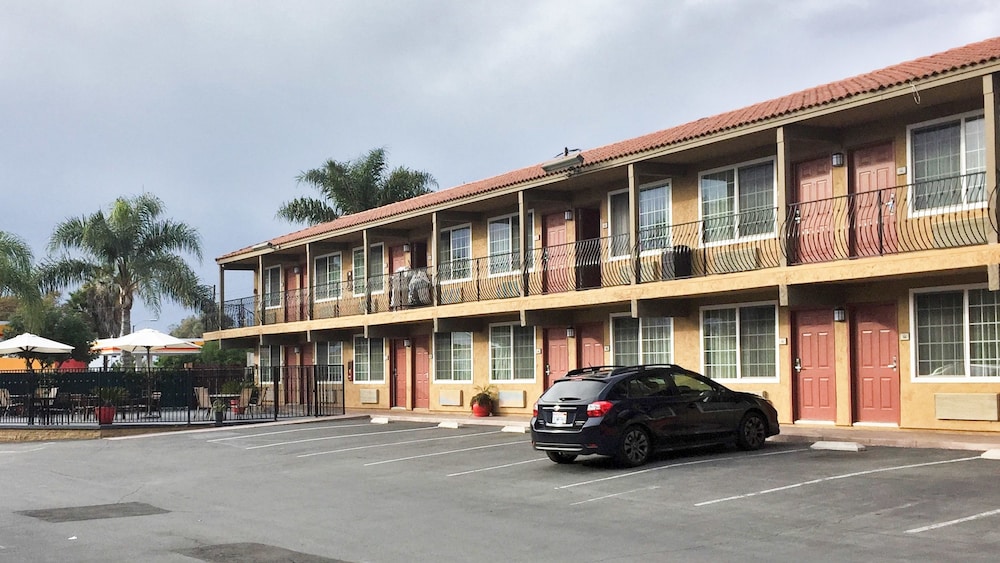 Motel 6 San Diego CA Southbay - photo 33