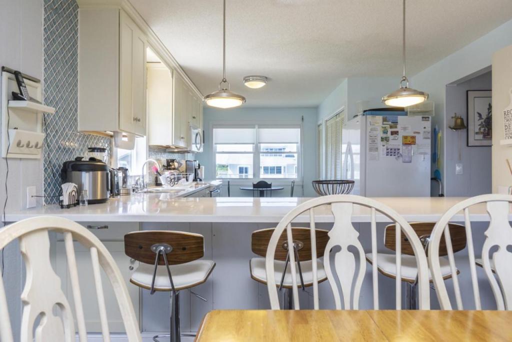 Breezy Oaks by Oak Island Accommodations - photo 10