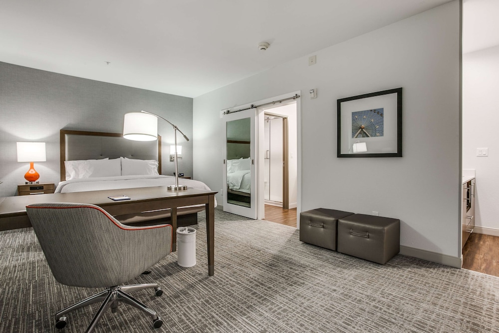 Hampton Inn & Suites North Dallas Central Expy - photo 8
