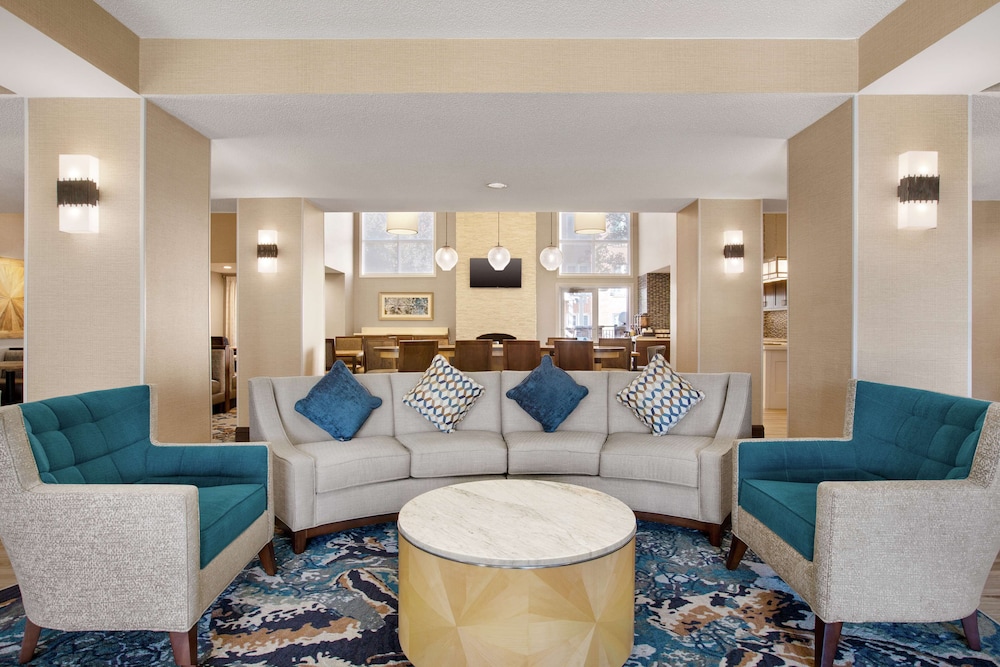 Homewood Suites by Hilton Kansas City Airport in Kansas City, United States