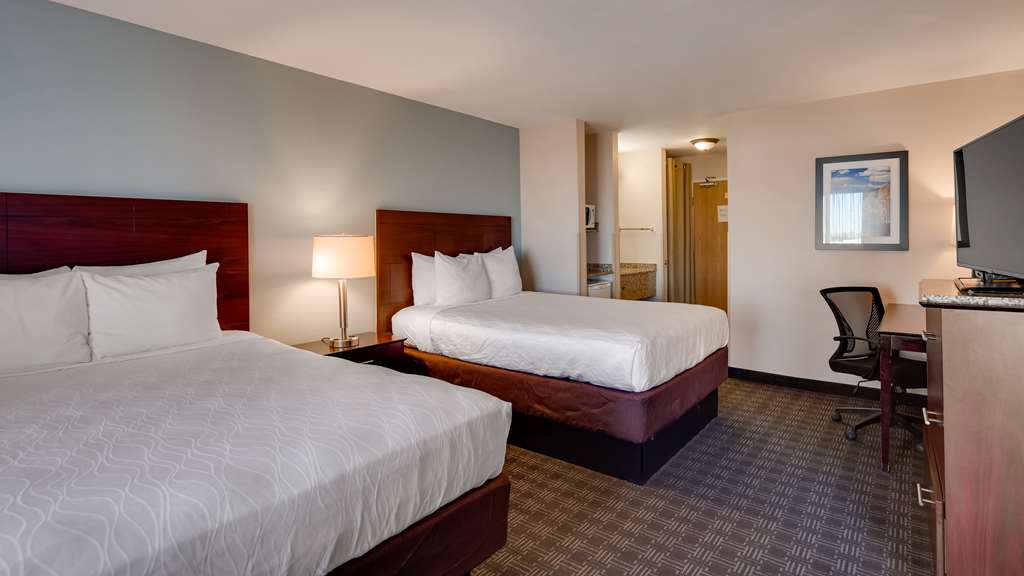 Best Western Plus Gateway Inn & Suites - photo 32