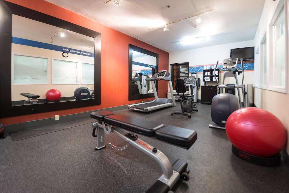 Hampton Inn by Hilton Tiffin - photo 21