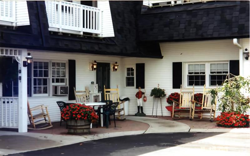 Snyder’s Shoreline Inn in Ludington, United States