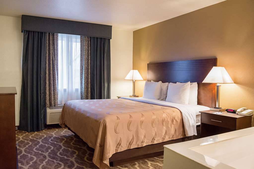 Quality Inn & Suites Vancouver North - photo 15