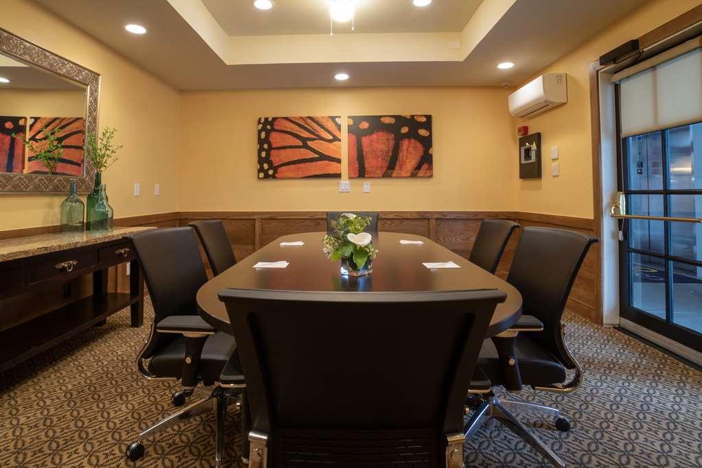 Oxford Suites Pismo Beach - photo 9
