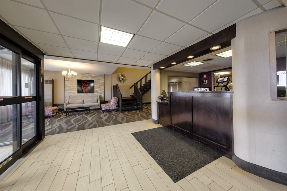 Red Roof Inn & Suites Newburgh Stewart Airport West Point - photo 2