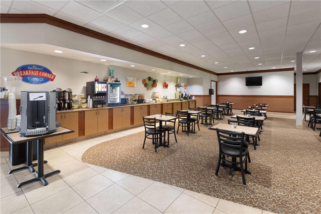 Baymont by Wyndham Jamestown Conference Center & Water Park - photo 39