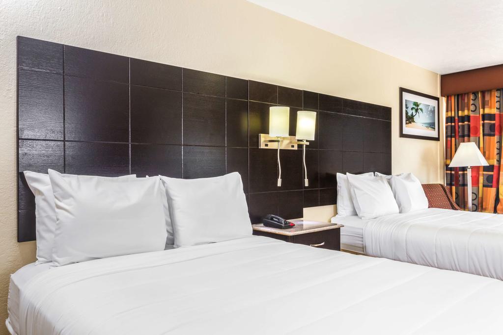 Econo Lodge Inn & Suites Florida City - photo 7