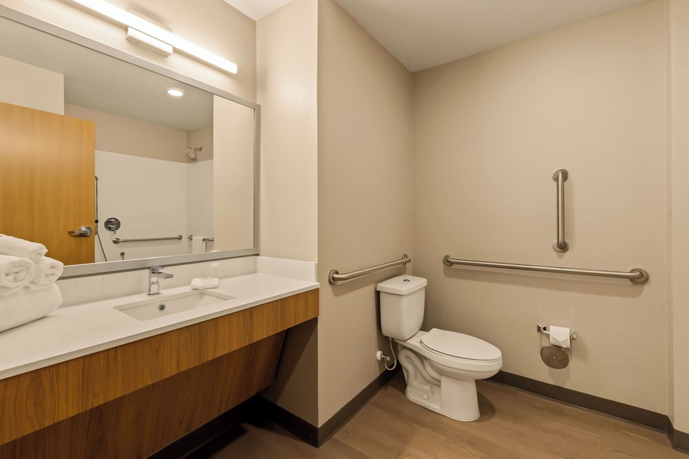 LivAway Suites Nashville Smyrna - photo 20