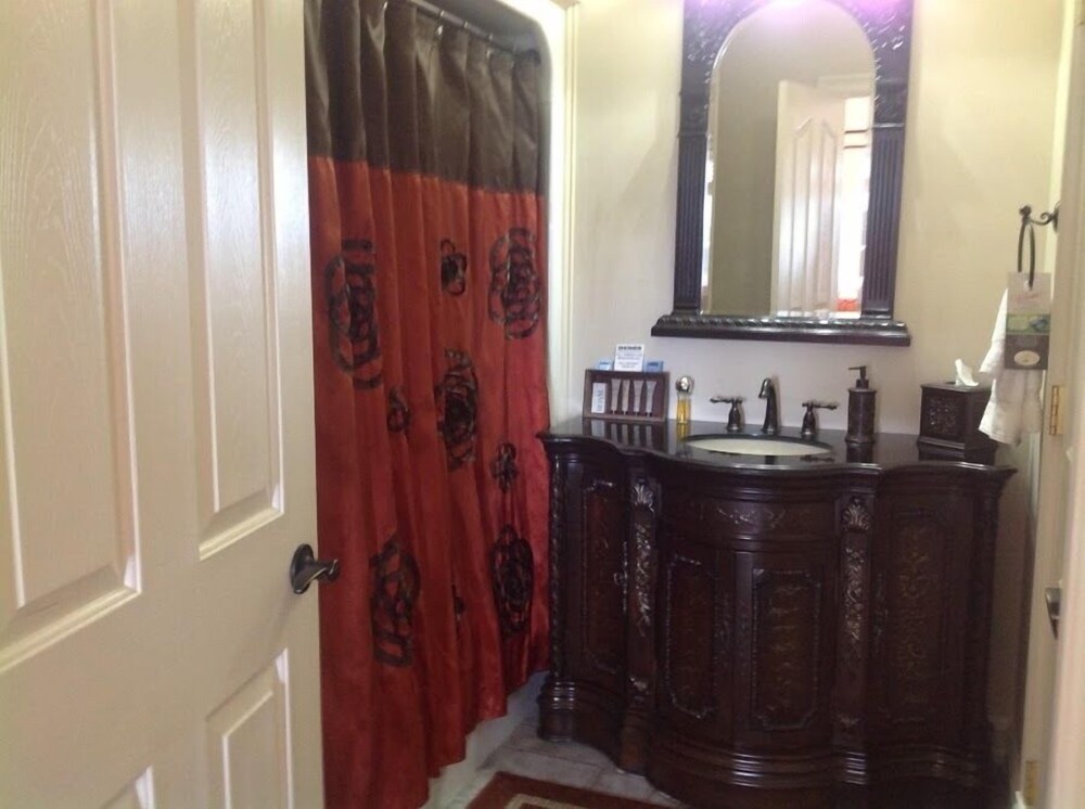 Skyline Vineyard Inn - photo 36