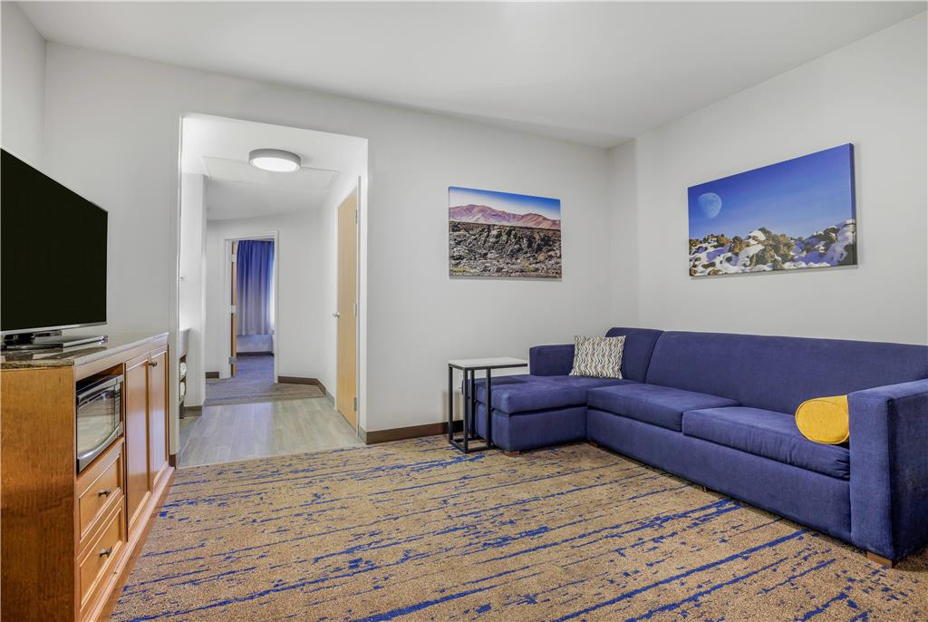 La Quinta Inn & Suites by Wyndham Twin Falls - photo 23