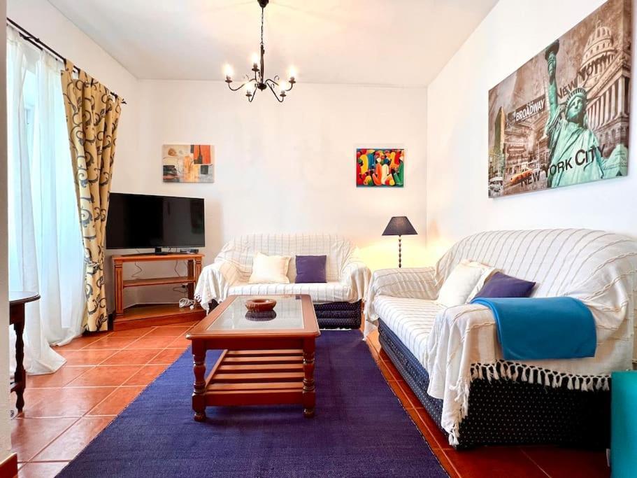 Casa Rosado típica portuguesa — 4-Star Luxury Hotel in Lagos, Portugal