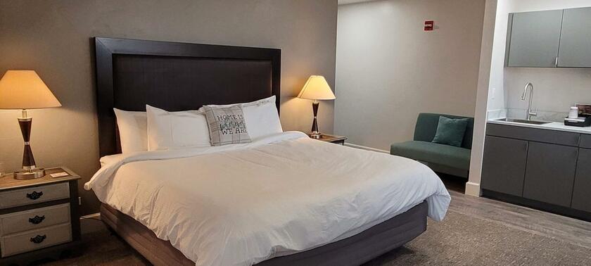 Hotel Phillips Hotel - photo 31
