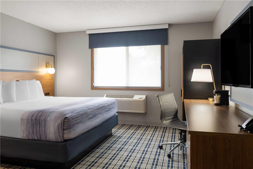 AmericInn by Wyndham Alexandria - photo 38