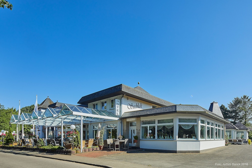 Hotel Seeblick - carbon neutral hotel in Wattenbek