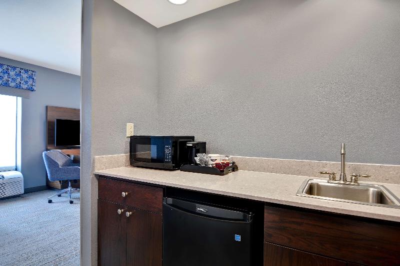 Hampton Inn & Suites Clearwater St. Petersburg Ulmerton Road FL - photo 20