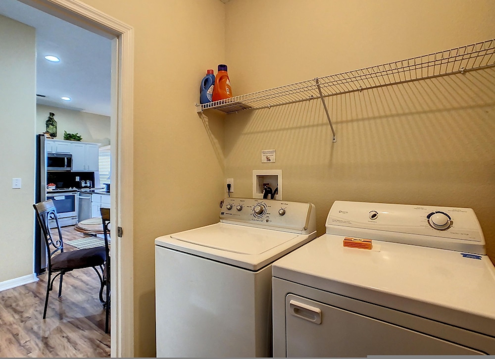 5br Lakeside Retreat W Resort Perks & Pvt Hot Tub - photo 33