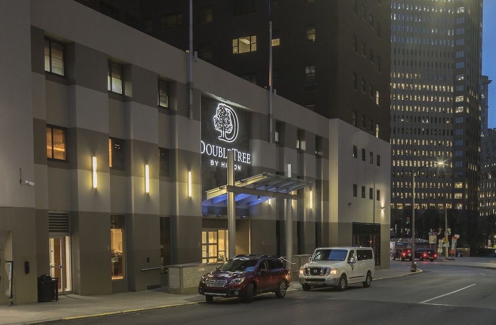 DoubleTree by Hilton Hotel & Suites Pittsburgh Downtown - photo 81