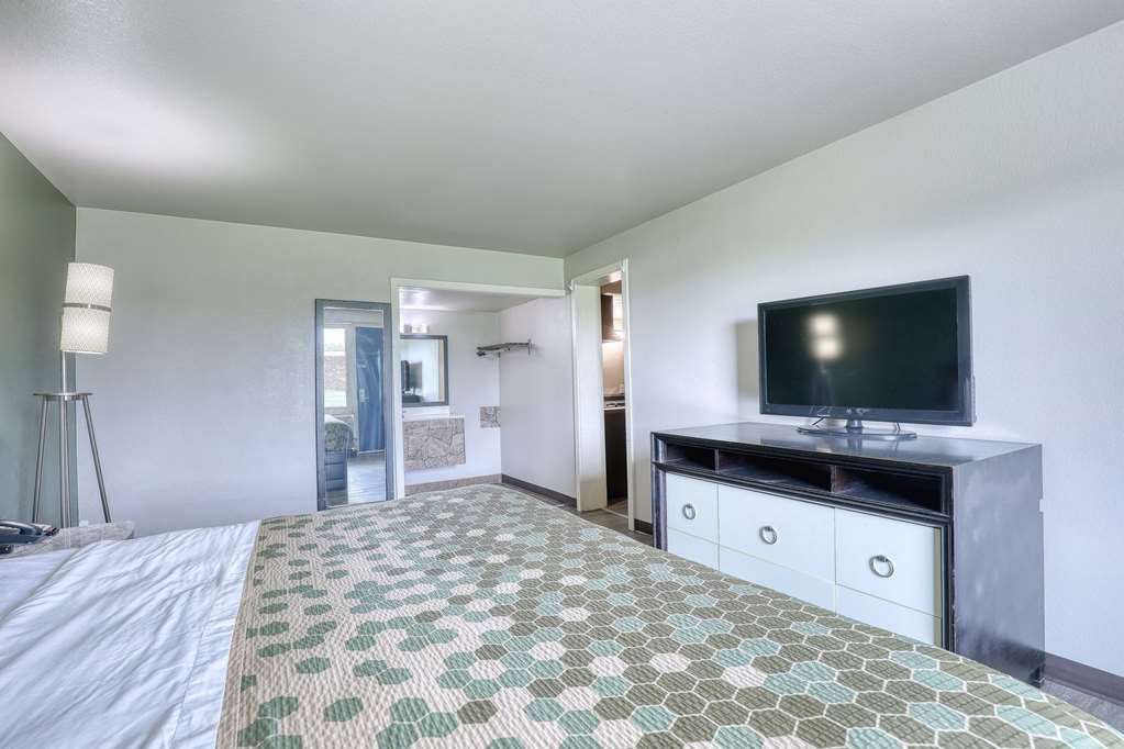 Suburban Studios Neenah Appleton - photo 41