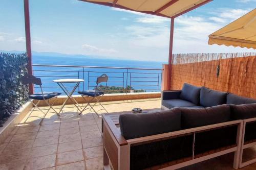 Simply Meraki Gytheian apt with Panoramic Sea View — 4-Star Luxury Hotel in Gytheio, Greece