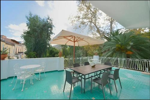 Charming front sea apartment — 4-Star Luxury Hotel in Ischia, Italy