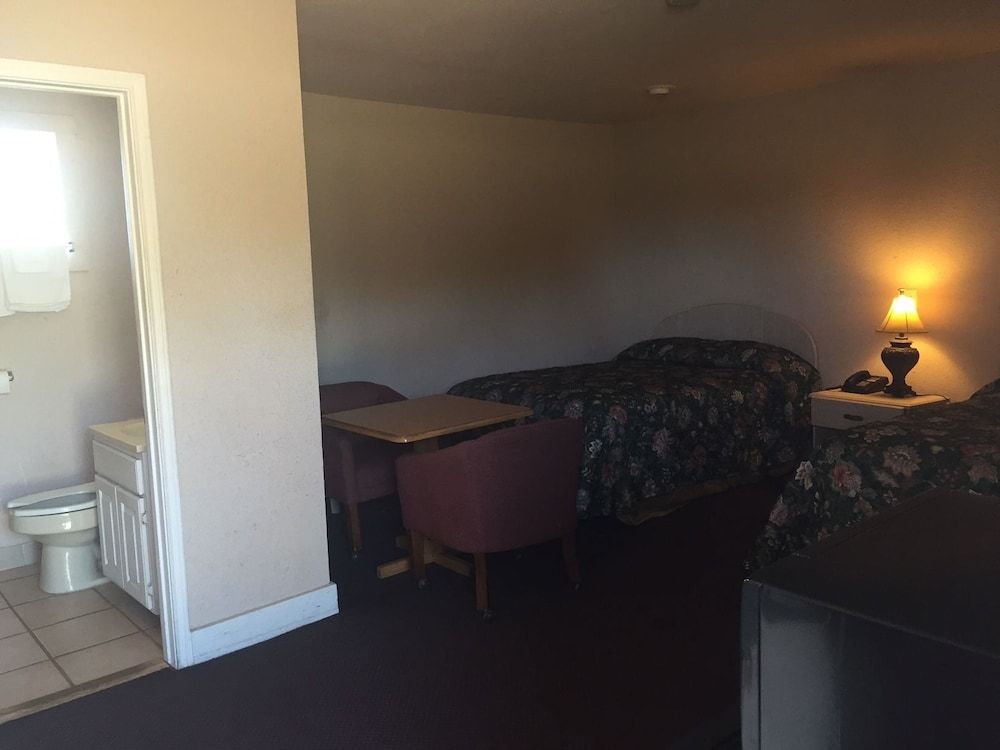 Relax Inn Pleasanton - photo 6
