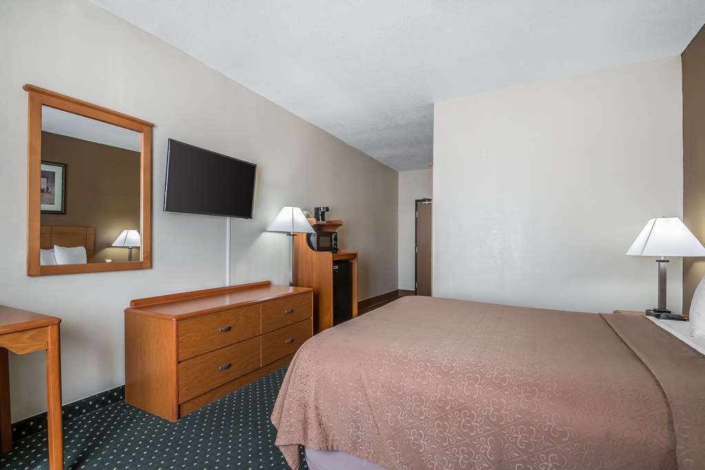 Quality Inn Coralville Iowa River Landing - photo 10