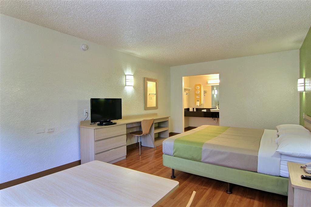 Motel 6 Austin TX Central Downtown UT - photo 9