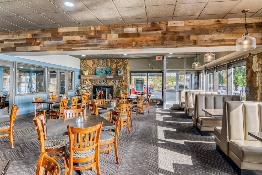 Holiday Inn Detroit Lakes by IHG - photo 25