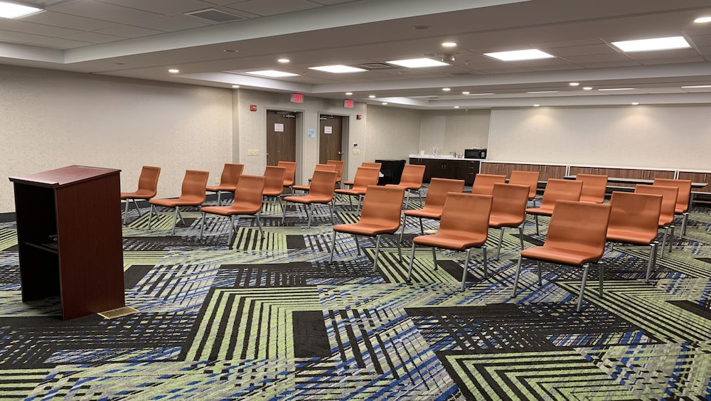 Holiday Inn Express & Suites Middletown by IHG - photo 39