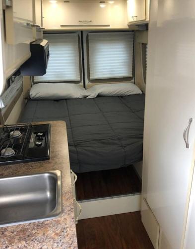 Private And Cozy Rv Direct Bus To Nyc Manhattan Only 2 Blocks Away Metlife Stadium Fifa World Cup 25 Minutes Away — Linden