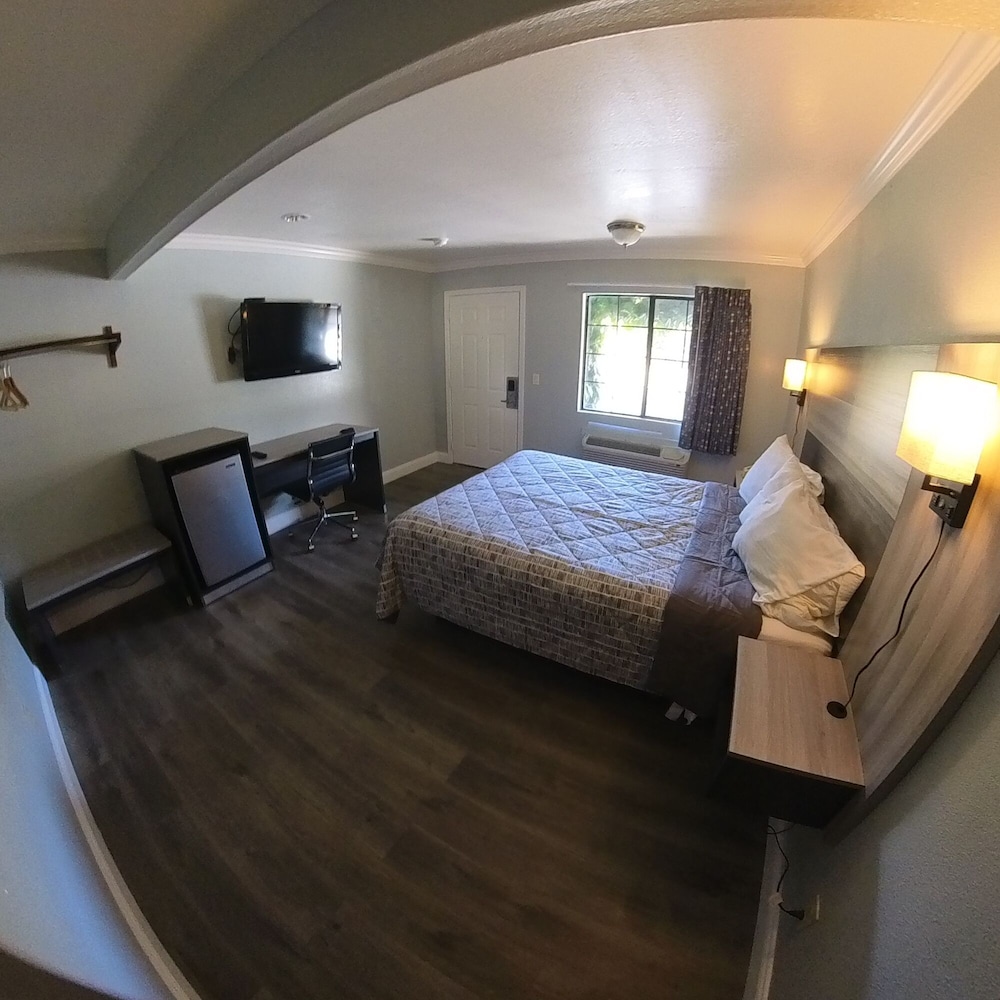 Monterey Oceanside Inn - photo 4