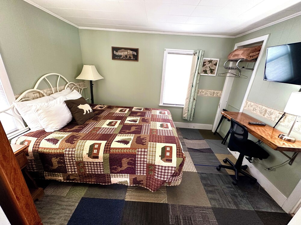 White Mountain Motel And Cottages - photo 34
