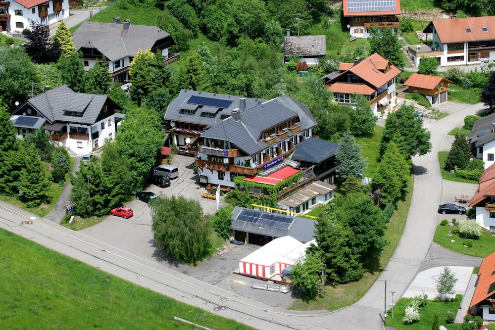 Hotel Dachsberger Hof — hotel in Sankt Blasien